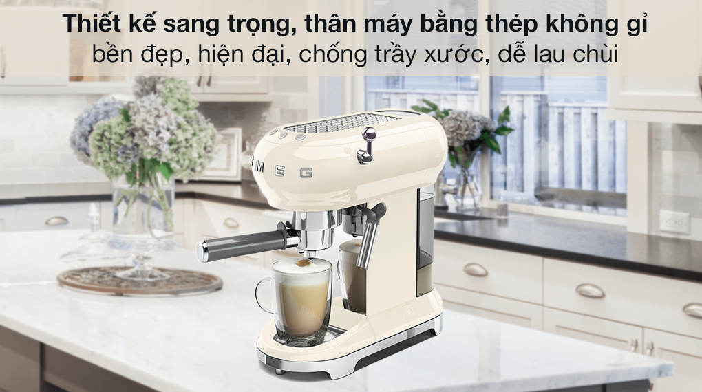 Máy pha cà phê Smeg ECF01CREU (535.43.655) - Thiết kế, chất liệu