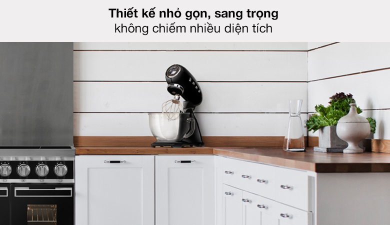 Thiết kế - Máy trộn bột đa năng Smeg SMF02BLEU (535.43.600)