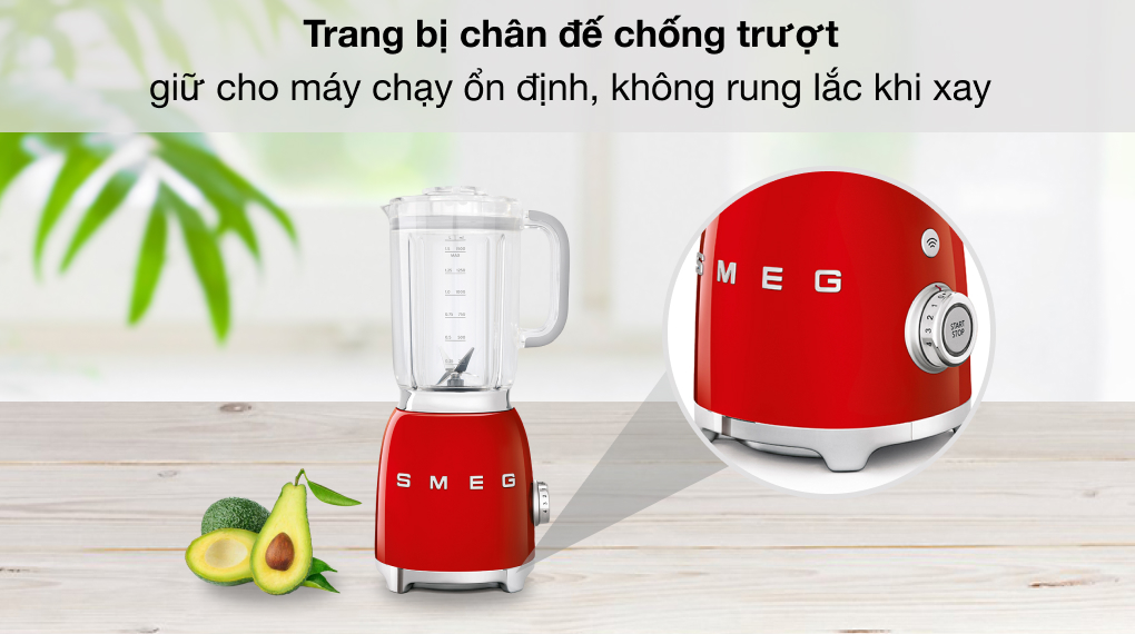 Máy xay sinh tố Smeg BLF01RDEU (535.43.639) - Đế chống trượt